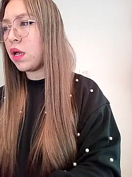 Megan Lopez online show from December 1, 2025, 8:32 pm