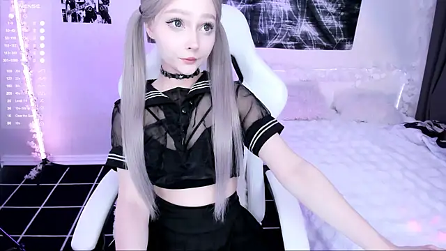 Snapshot of lyric4 chatting on February 26, 2026, 7:47 pm lyric4 online show from February 26, 2026, 7:47 pm