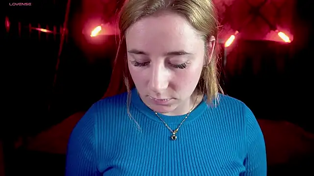 KailaVoss online show from December 4, 2025, 6:56 am