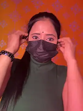 Snapshot of Hot-Haney77 chatting on January 12, 2026, 2:13 pm Hot-Haney77 online show from January 12, 2026, 2:13 pm