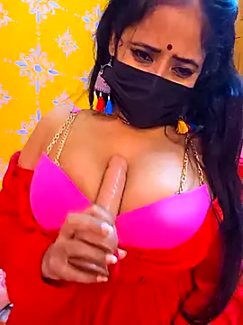 Snapshot of Hot-Haney77 chatting on January 9, 2026, 5:31 pm Hot-Haney77 online show from January 9, 2026, 5:31 pm