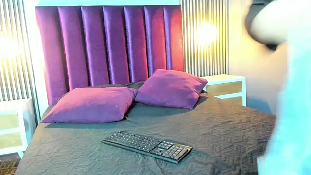 Snapshot of Ariana_collinss chatting on February 24, 2026, 11:11 am Ariana collinss online show from February 24, 2026, 11:11 am