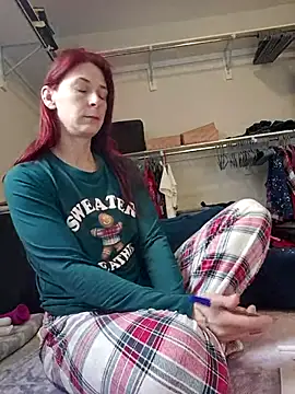 poleslut69 online show from April 13, 2026, 1:37 pm