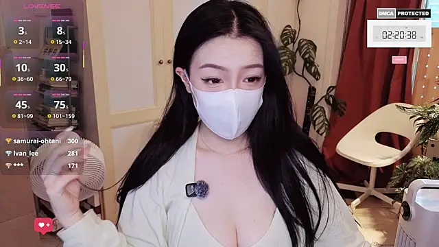 nayomi 34f online show from May 22, 2026, 6:22 am
