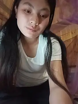 Hilary-123 online show from May 18, 2026, 3:17 am
