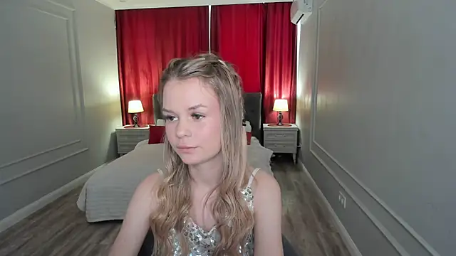 MidnighteAura online show from May 21, 2026, 3:15 am