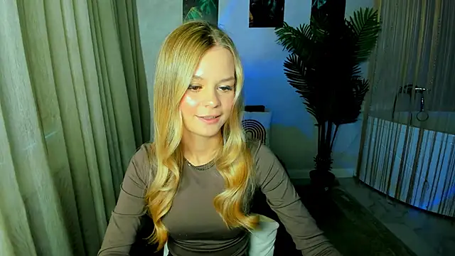 MidnighteAura online show from May 30, 2026, 11:38 am