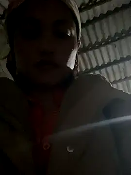 Snapshot of Lilik2 chatting on December 5, 2025, 10:36 am Lilik2 online show from December 5, 2025, 10:36 am