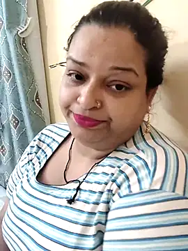 Sexey-Model21 online show from May 29, 2026, 3:18 pm