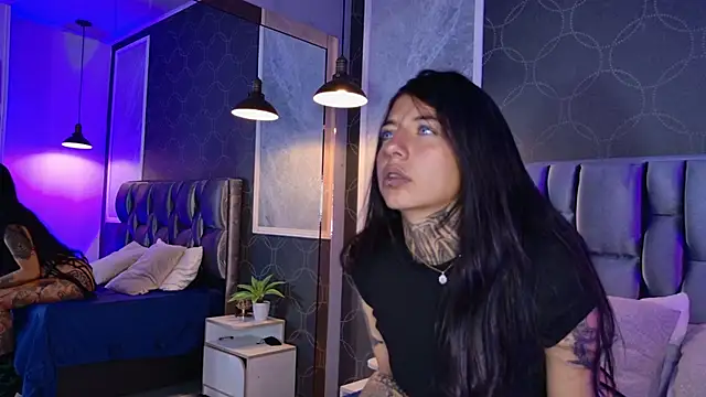 Snapshot of HannyJones chatting on December 1, 2025, 1:45 pm HannyJones online show from December 1, 2025, 1:45 pm