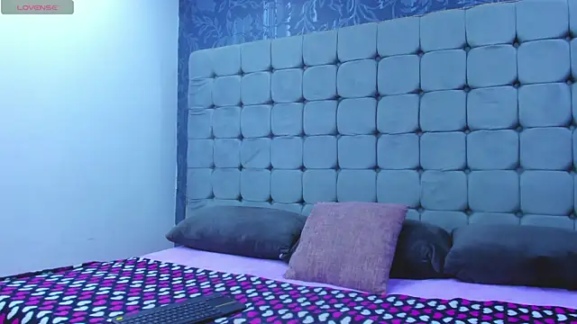 Messy Karol  online show from January 8, 2026, 1:39 pm