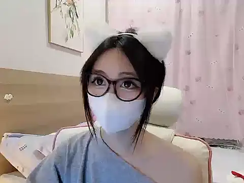 Yuyu-baobei online show from December 19, 2025, 9:06 pm