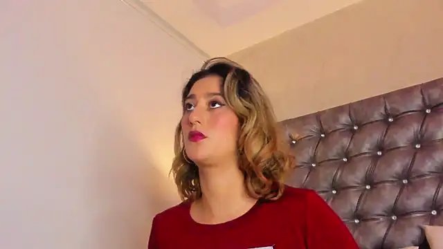 JulietaWales online show from February 9, 2026, 12:36 pm