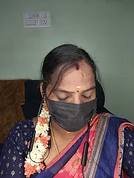 Snapshot of Tamil_Pallavi chatting on July 11, 2026, 5:13 pm Tamil Pallavi online show from July 11, 2026, 5:13 pm
