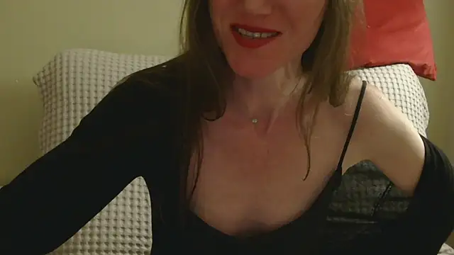 Snapshot of AuroraAG chatting on May 1, 2026, 9:09 pm AuroraAG online show from May 1, 2026, 9:09 pm