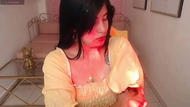 Nina harpper  online show from January 15, 2026, 1:14 pm