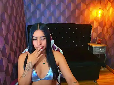 ScarlettDreew online show from December 5, 2025, 4:44 am