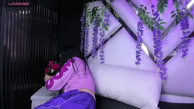 liinzy rouse69 online show from March 19, 2026, 3:12 pm