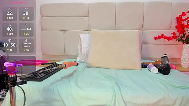 Snapshot of MajoLinares chatting on February 18, 2026, 7:43 pm MajoLinares online show from February 18, 2026, 7:43 pm