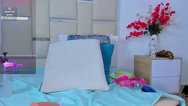 Snapshot of MajoLinares chatting on February 3, 2026, 8:25 pm MajoLinares online show from February 3, 2026, 8:25 pm