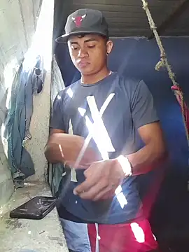 youngboypiss online show from December 22, 2025, 3:23 pm