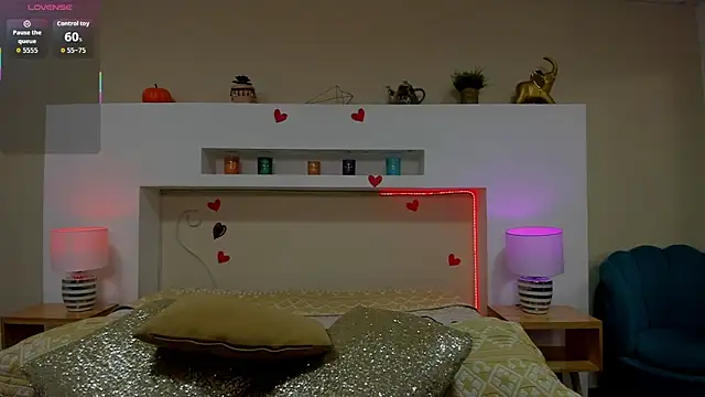 AnikaRomanoff  online show from March 25, 2026, 11:31 am