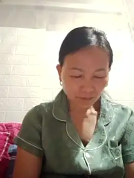 Lili-123k online show from April 19, 2026, 8:04 am