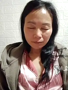 Lili-123k online show from February 26, 2026, 7:47 pm