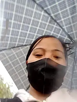 Snapshot of felicity_chloe chatting on February 2, 2026, 1:04 am felicity chloe online show from February 2, 2026, 1:04 am