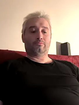 Olomoucak1982 online show from December 16, 2025, 2:54 pm