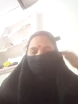 Your-shreya143 online show from December 5, 2025, 4:38 pm