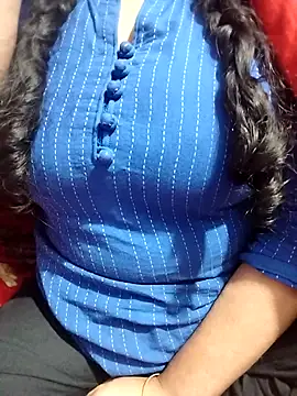 hottyrose69 online show from February 6, 2026, 2:57 pm