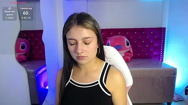 Snapshot of Diamond_juliana chatting on February 18, 2026, 3:37 am Diamond juliana online show from February 18, 2026, 3:37 am