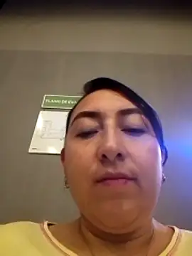 Valeria montana  online show from May 9, 2026, 1:47 pm