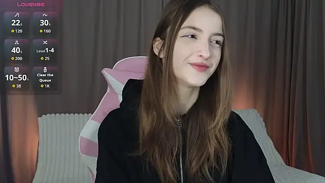 LunaKirby online show from February 5, 2026, 1:07 pm