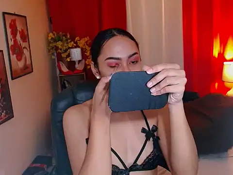 kylieEmparado online show from December 15, 2025, 4:51 am