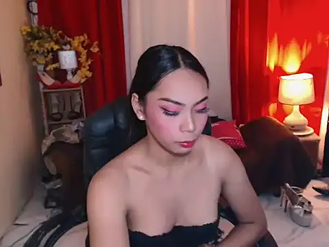 Snapshot of kylieEmparado chatting on June 4, 2026, 1:43 am kylieEmparado online show from June 4, 2026, 1:43 am
