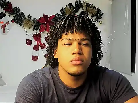 Snapshot of alex_balck chatting on January 7, 2026, 11:26 am alex balck online show from January 7, 2026, 11:26 am