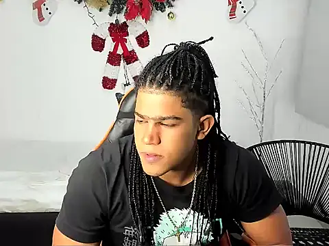 Snapshot of alex_balck chatting on December 20, 2025, 3:09 am alex balck online show from December 20, 2025, 3:09 am