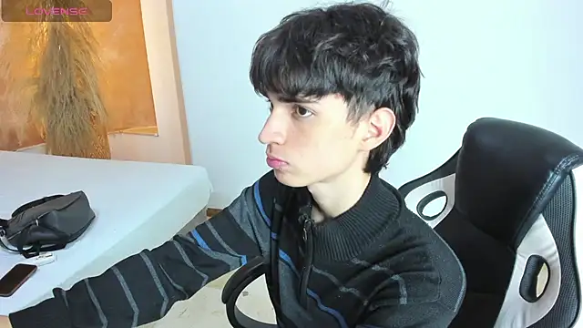 CONNOR STONNE  online show from February 19, 2026, 7:44 pm