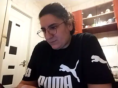 Snapshot of Dana92va chatting on February 14, 2026, 5:35 pm Dana92va online show from February 14, 2026, 5:35 pm