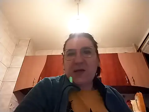 Snapshot of Dana92va chatting on March 28, 2026, 3:35 pm Dana92va online show from March 28, 2026, 3:35 pm