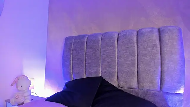 arianna roxe online show from February 21, 2026, 8:38 am