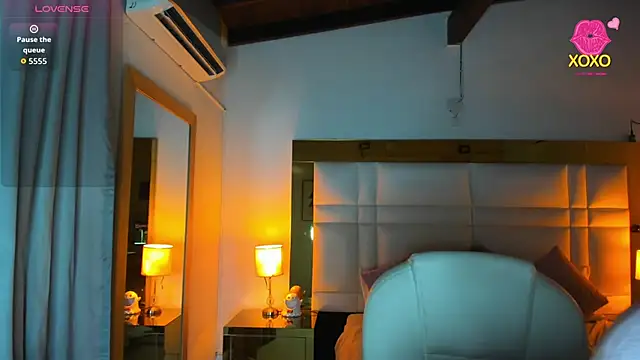 Zoei Moon online show from March 20, 2026, 7:15 pm