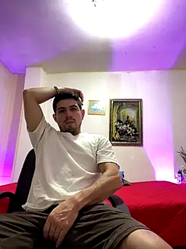 williamsmiiths16 online show from December 21, 2025, 4:19 pm