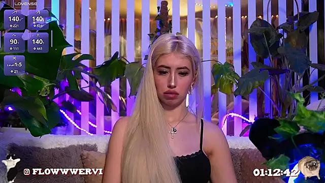 Snapshot of FlowweerGirl chatting on February 17, 2026, 6:38 pm FlowweerGirl online show from February 17, 2026, 6:38 pm