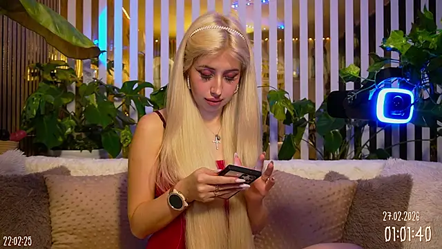 Snapshot of FlowweerGirl chatting on February 27, 2026, 7:03 pm FlowweerGirl online show from February 27, 2026, 7:03 pm