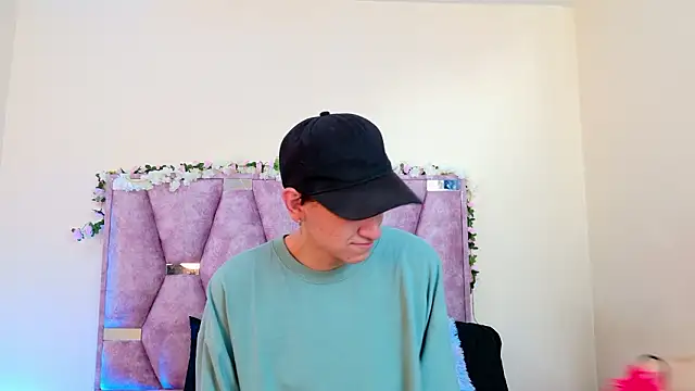 iris and damian online show from February 12, 2026, 5:13 pm