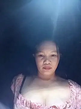 ava-dellght online show from December 4, 2025, 2:49 pm