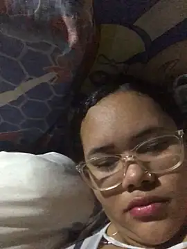 modeloxtz online show from February 5, 2026, 2:02 pm